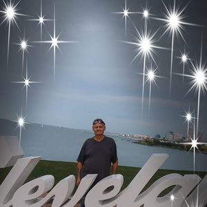 Meet your Posher, Earl